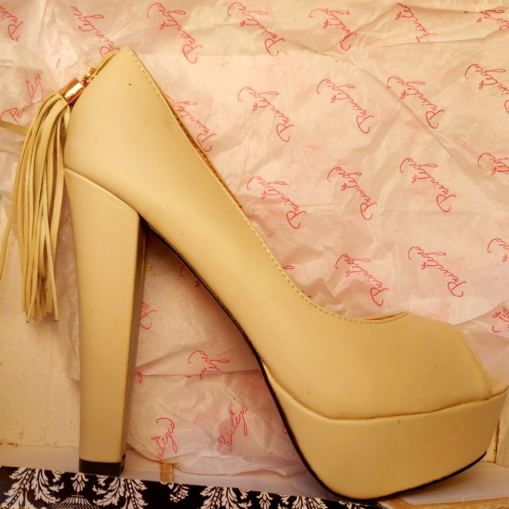 Privileged platforms in cream
